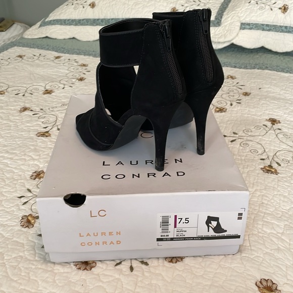 Women’s Lauren Conrad Suede Heels - Picture 2 of 6